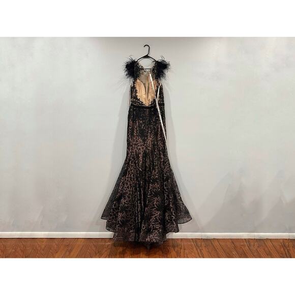 Mac Duggal 79230 Trumpet Gown Embellished Feather Sleeve Illusion Neck Sz 12 - Picture 5 of 7